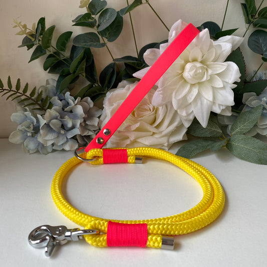 Bright Yellow Paracord Lead